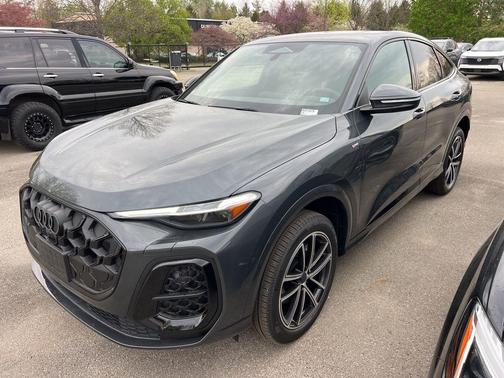 Tambora Gray Metallic 2026 Audi Q5 Sportback Premium Plus TFSI quattro S tronic