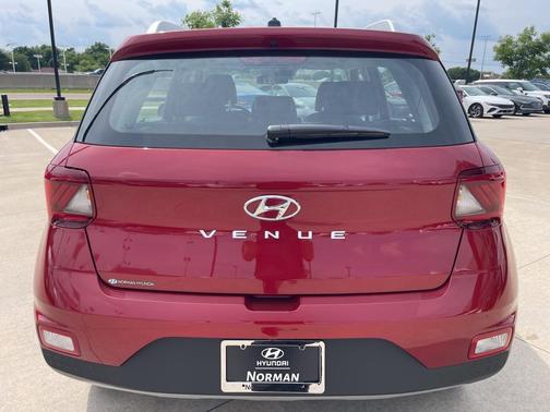 2025 Hyundai VENUE Limited