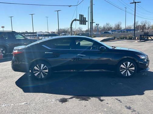 Super Black 2020 Nissan Altima 2.5 SL