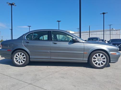 2003 Jaguar X-Type 2.5