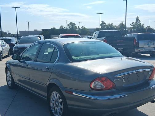 2003 Jaguar X-Type 2.5