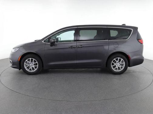 Granite Crystal Metallic Clearcoat 2023 Chrysler Pacifica Touring L