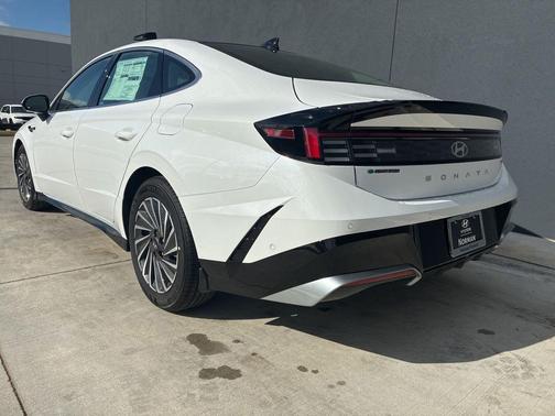 2026 Hyundai SONATA Hybrid Limited