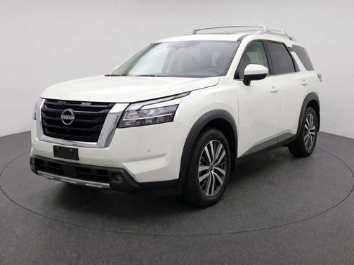 Pearl White Tricoat 2023 Nissan Pathfinder SL 4WD