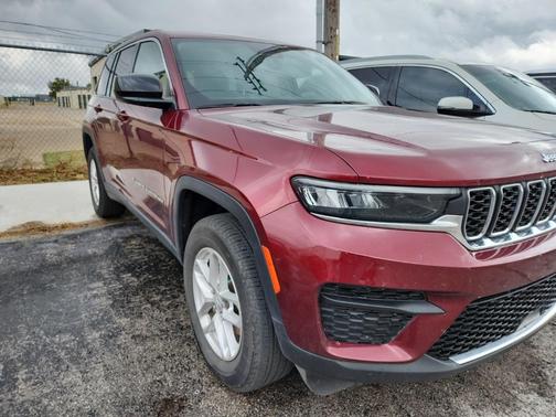 2023 Jeep Grand Cherokee Laredo
