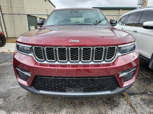 2023 Jeep Grand Cherokee Laredo