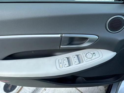 2026 Hyundai SONATA SEL