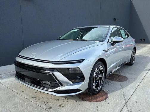 Aero Silver 2026 Hyundai SONATA SEL