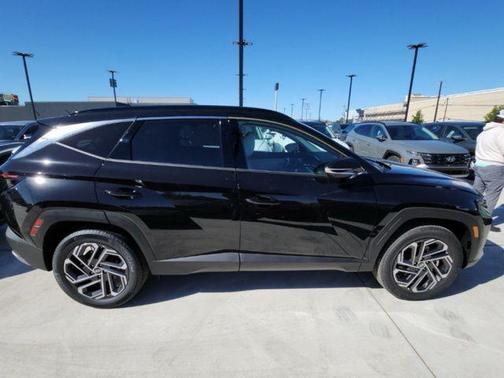 Ash Black 2026 Hyundai TUCSON Hybrid Limited