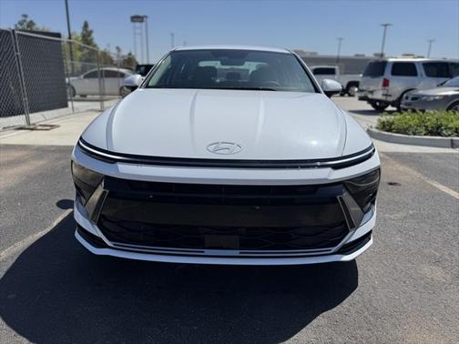 2025 Hyundai SONATA Hybrid SE