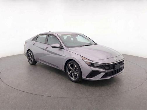 Fluid Metal 2023 Hyundai ELANTRA N Line