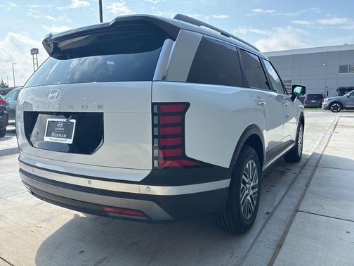 Creamy White Pearl 2026 Hyundai PALISADE SEL 7P