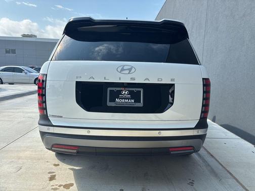 Creamy White Pearl 2026 Hyundai PALISADE SEL 7P