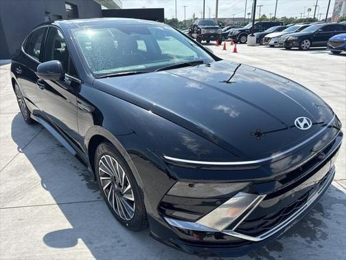 2025 Hyundai SONATA Hybrid Limited