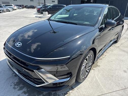 2025 Hyundai SONATA Hybrid Limited