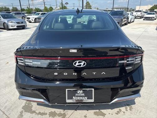 2025 Hyundai SONATA Hybrid Limited