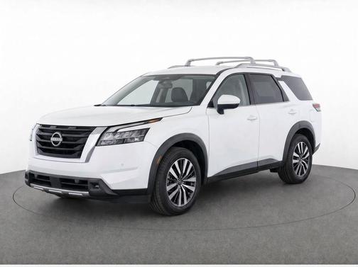 Pearl White Tricoat 2024 Nissan Pathfinder SL 4WD