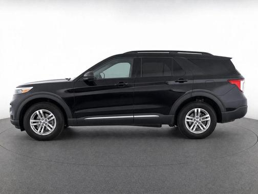 Agate Black Metallic 2023 Ford Explorer XLT
