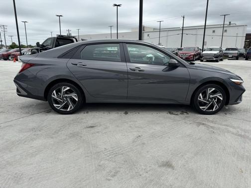2025 Hyundai ELANTRA Sport
