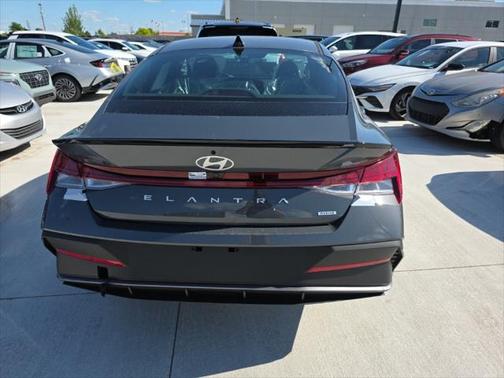 2025 Hyundai ELANTRA Sport