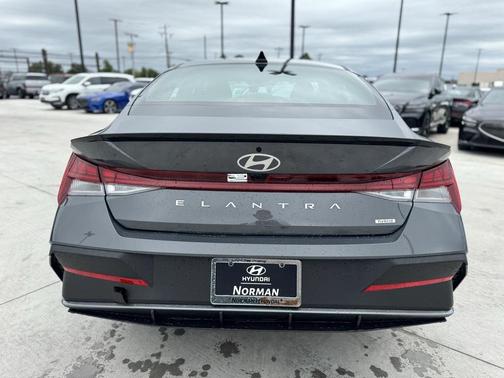 2025 Hyundai ELANTRA Sport