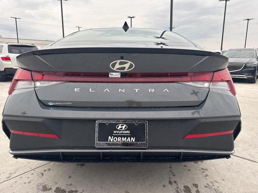 2025 Hyundai ELANTRA Sport