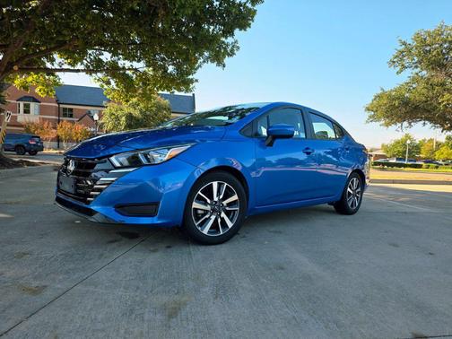 Electric Blue Metallic 2023 Nissan Versa 1.6 SV