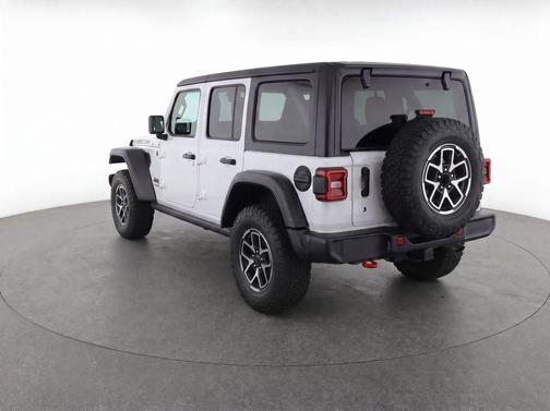 Bright White Clearcoat 2025 Jeep Wrangler Rubicon