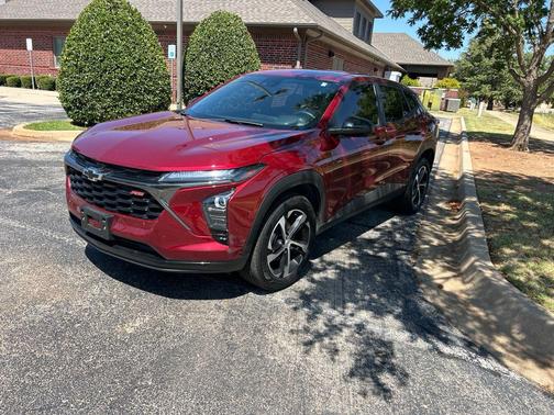 Crimson Metallic 2025 Chevrolet Trax FWD 1RS