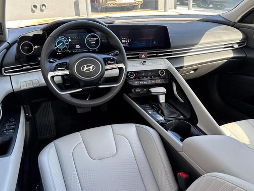 2025 Hyundai ELANTRA HEV Limited