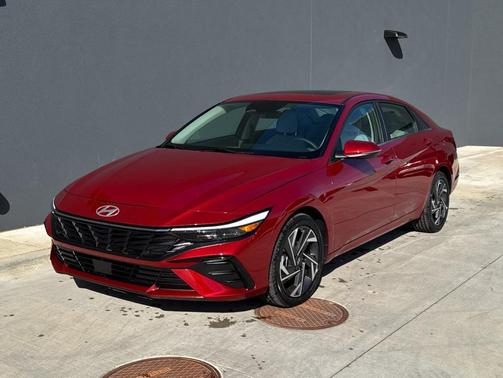2025 Hyundai ELANTRA HEV Limited