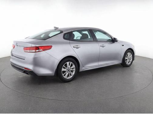 Titanium Silver 2018 Kia Optima LX