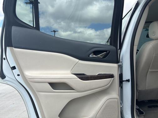 Summit White 2023 GMC Acadia Denali