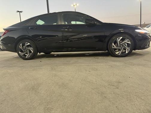 2025 Hyundai ELANTRA Sport