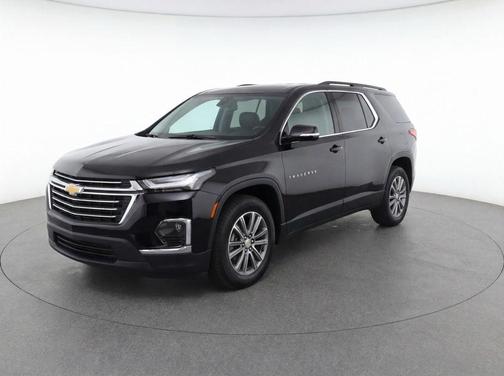 Mosaic Black Metallic 2023 Chevrolet Traverse LT Cloth