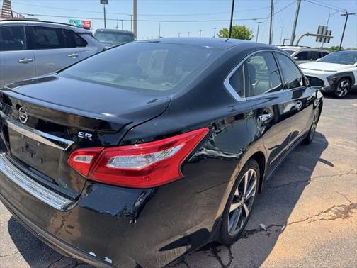 2016 Nissan Altima 2.5 SR