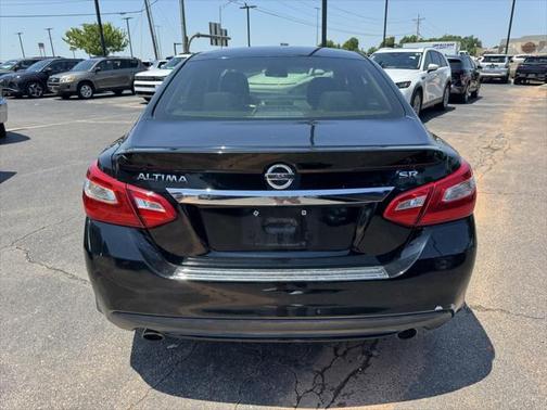 2016 Nissan Altima 2.5 SR