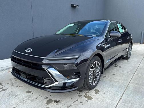 2026 Hyundai SONATA Hybrid SE