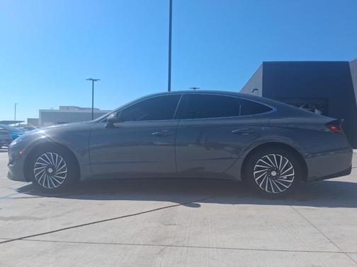 2023 Hyundai SONATA Hybrid SE