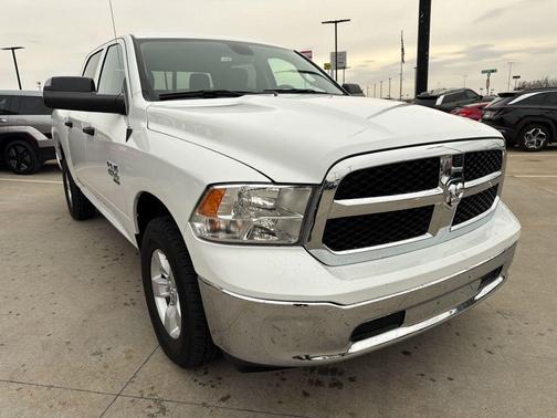 Bright White Clearcoat 2023 RAM 1500 Classic SLT
