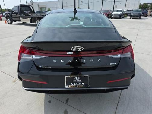 2025 Hyundai ELANTRA Sport