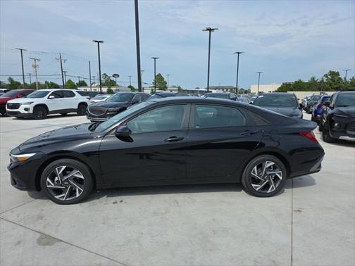 2025 Hyundai ELANTRA Sport
