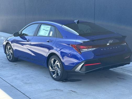 2025 Hyundai ELANTRA Sport