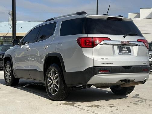 2019 GMC Acadia SLE-2