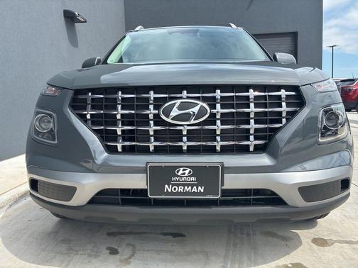 Ecotronic Gray 2026 Hyundai VENUE SEL