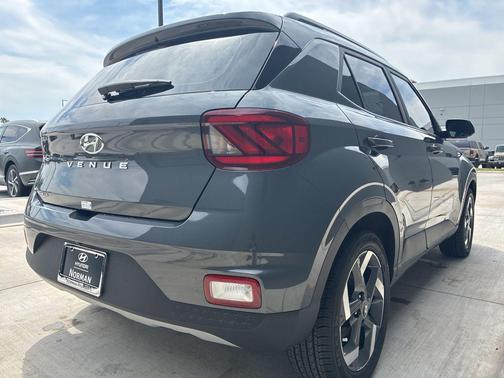 Ecotronic Gray 2026 Hyundai VENUE SEL