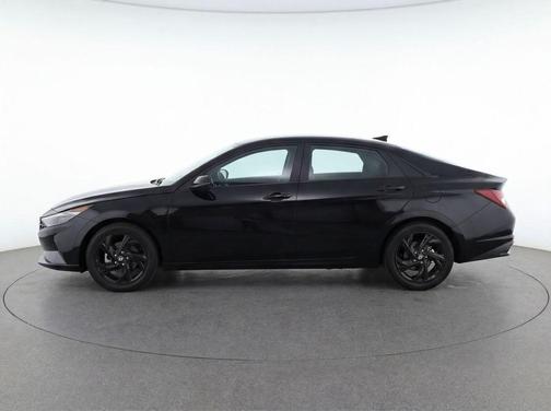 Abyss Black 2026 Hyundai ELANTRA HEV SEL Sport