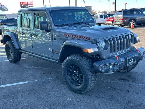 Sting-Gray Clearcoat 2022 Jeep Gladiator Mojave 4x4