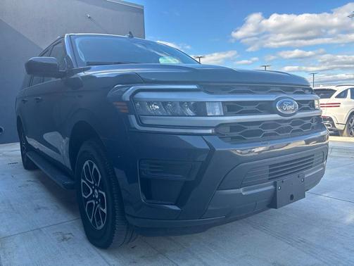 Gray Metallic 2024 Ford Expedition Max XLT