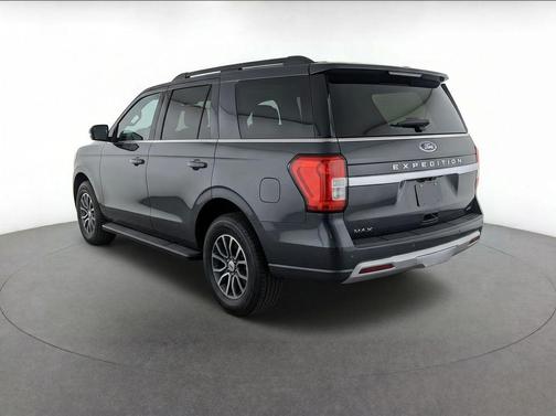 Gray Metallic 2024 Ford Expedition Max XLT